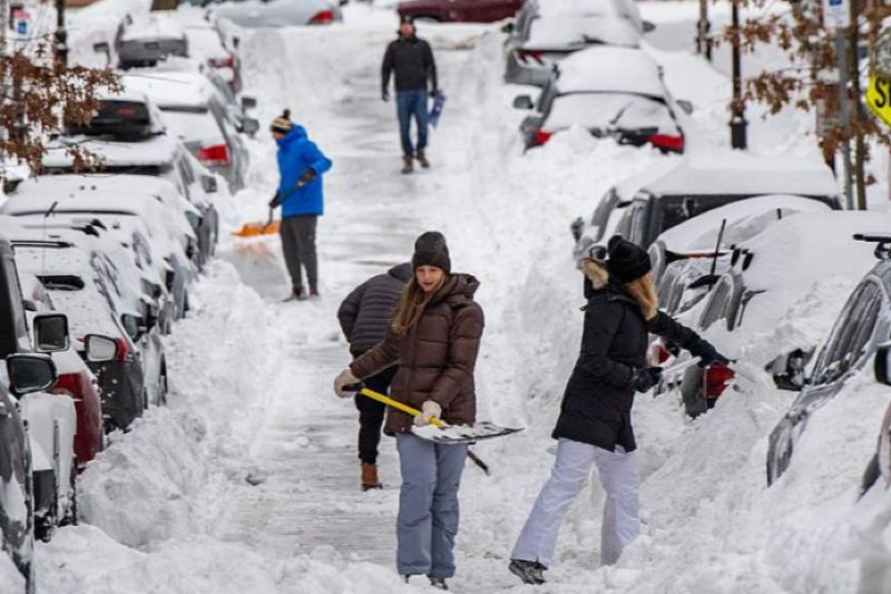 Winter Storm Across US Leaves at Least 20 Dead, Disrupts Power and Air Travel