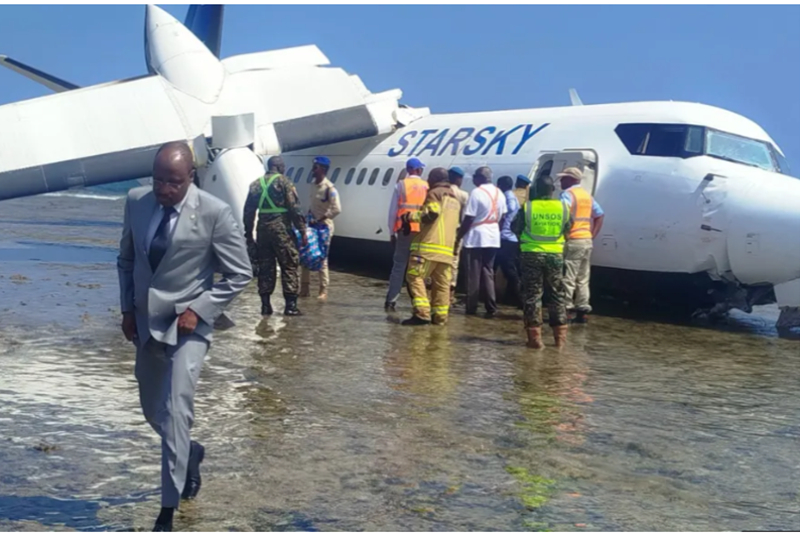 Pilot Hailed After Somali Plane Crash-Lands on Shore, 55 Survive
