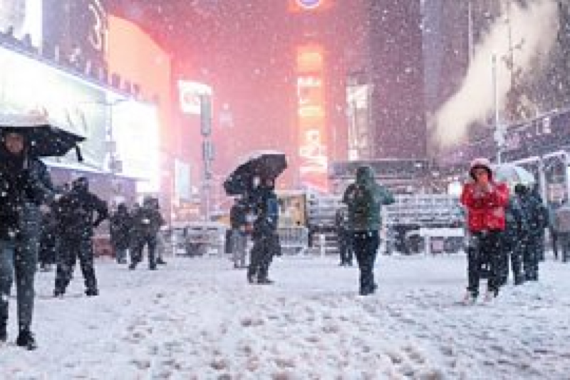 Severe Winter Storm Freezes US Travel, Leaves Millions Stranded