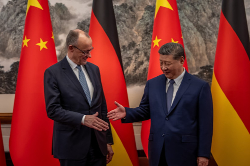 Berlin Sounds Economic Alarm as China Imports Surge