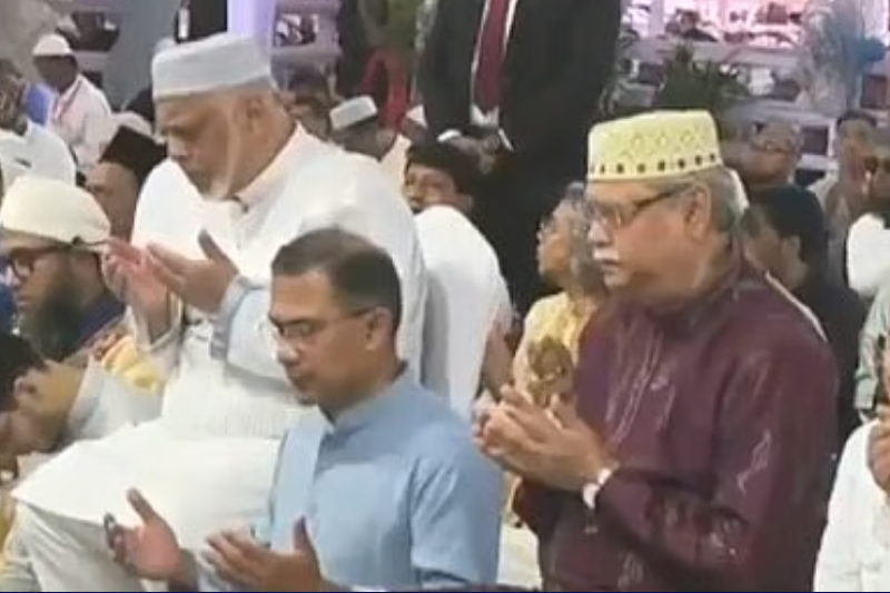 Bangladesh: Eid-ul-Fitr Congregation Held at National Eidgah, President and PM Join Prayers
